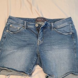 Torrid size 10 stretch denim shorts